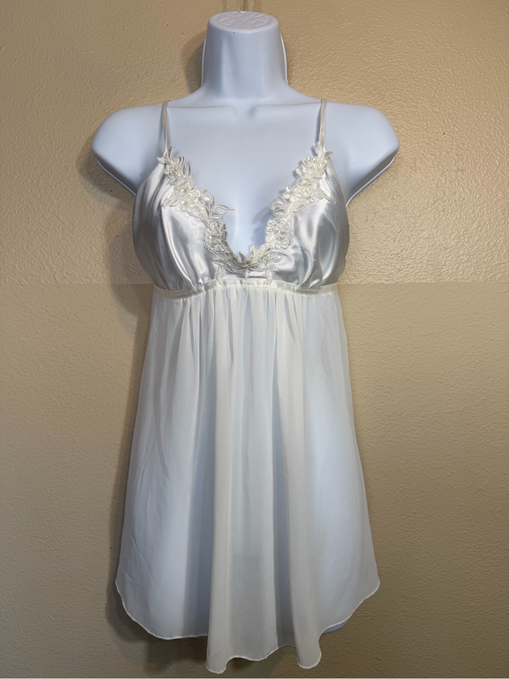 Intimo Donatella Women's White Sexy Sheer Babydoll Chemise Lingerie size M